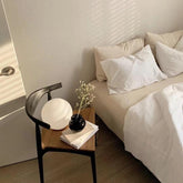 Juego de cama de colores mixtos: beige y blanco